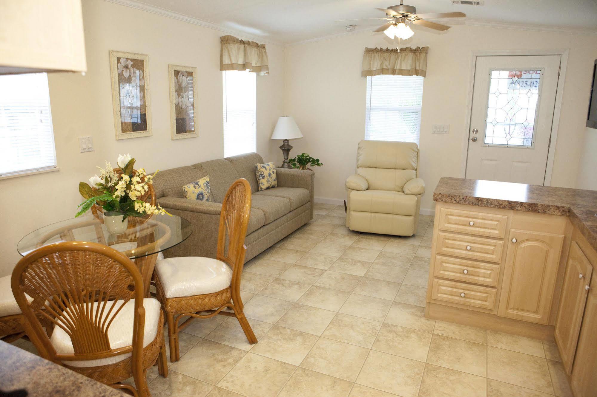 Grand Lake Golf And Rv Resort Orange Lake Exterior foto